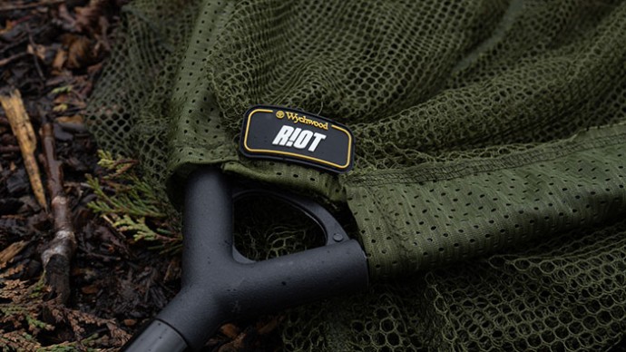 Podmetač Wychwood Riot 42“ 6ft/180cm Landing Net
