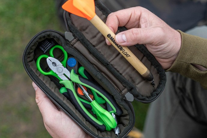 Pouzdro Korda Compac 55 Tackle Pouch Dark Kamo