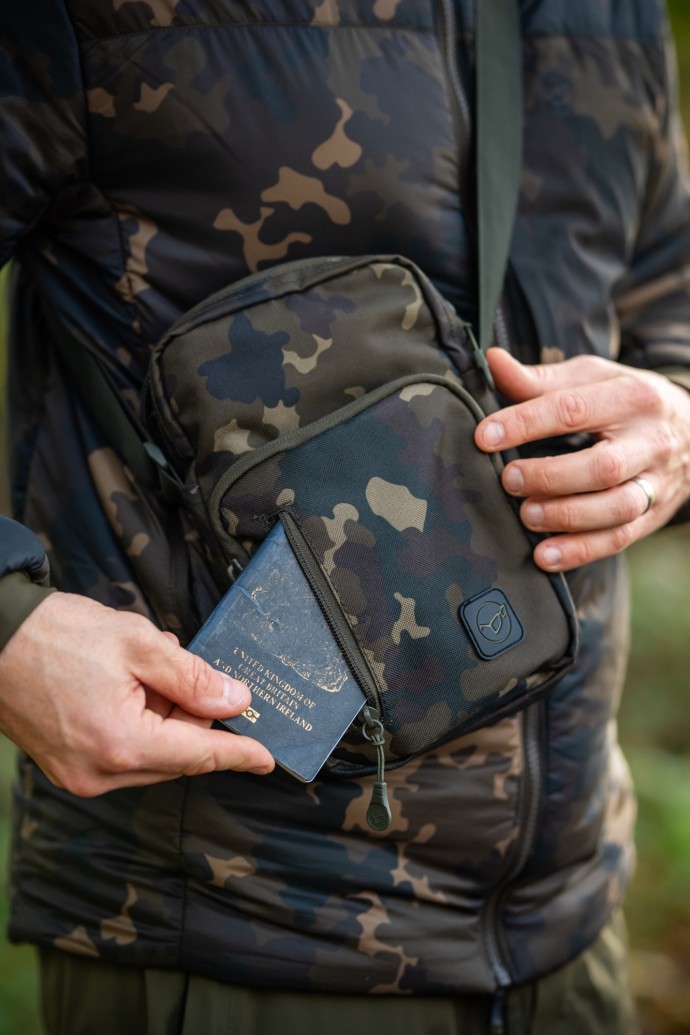 Pouzdro na Příslušenství Korda Essentials Pouch Dark Kamo