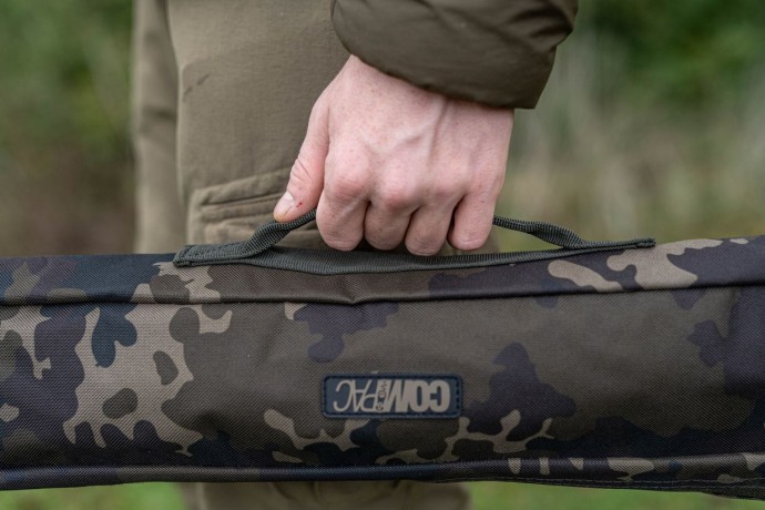 Pouzdro na Tyče Korda Compac Storm Pole Bag Dark Kamo