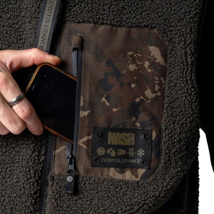 Prsluk Nash Zero Tolerance Sherpa Fleece Reversible Body Warmer