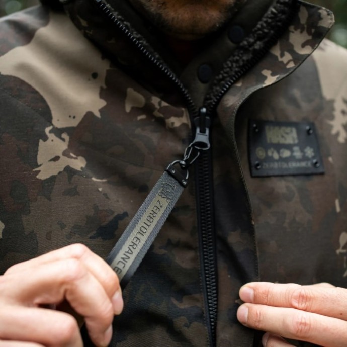 Prsluk Nash Zero Tolerance Sherpa Fleece Reversible Body Warmer