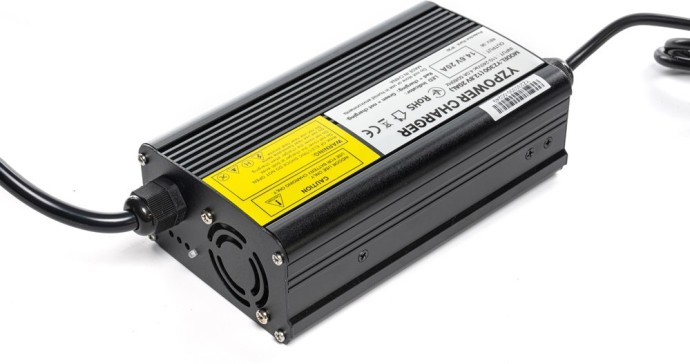 Punjač MHPower za LiFePO4 14,6V