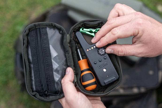 Puzdro na Príslušenstvo Korda Compac 70 Tackle Pouch Dark Kamo