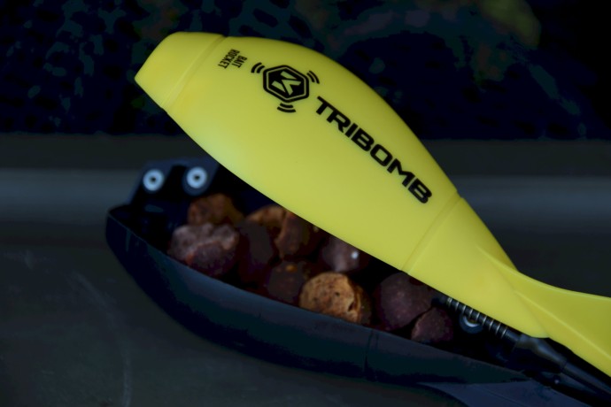 Raketa za hranjenje Mivardi Tribomb Bait Rocket