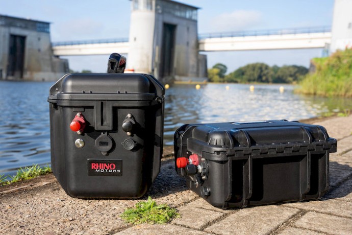 Rhino Baterie LiFePO4 Outdoor Box 12V 100Ah