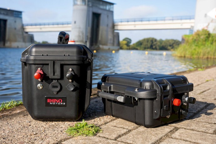 Rhino LiFePO4 Outdoor Box 12V 100Ah