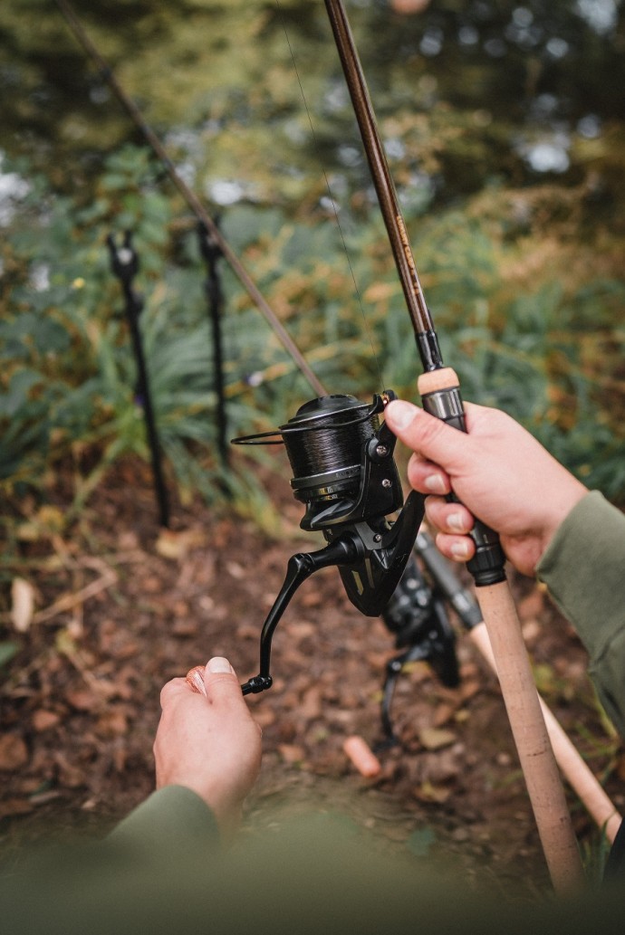 Rola Giants Fishing Deluxe Reel FD 9000 + Špula 10000 Akcija 1+1