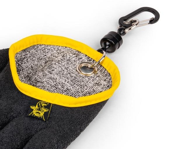 Rukavica za vađenje ribe Black Cat Landing Glove Left
