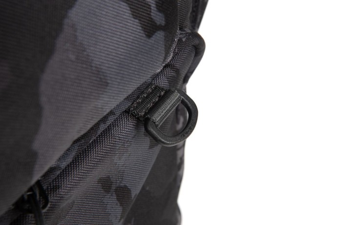 Ruksak Rage Camo Voyager Rucksack + 5x Plastična kutija