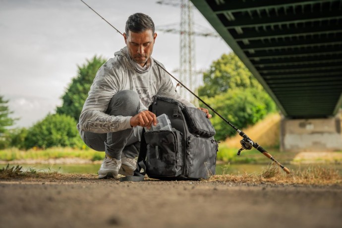 Ruksak Rage Camo Voyager Rucksack + 5x Plastična kutija