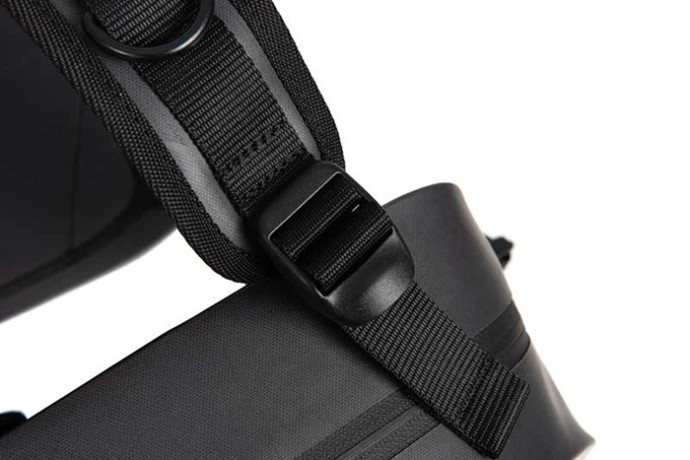 Ruksak Rage Pro Series Waterproof Chest Pack