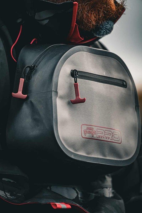 Ruksak Rage Pro Series Waterproof Chest Pack