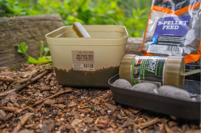 Set za miješanje Korum Method Mix Bait Tub Set