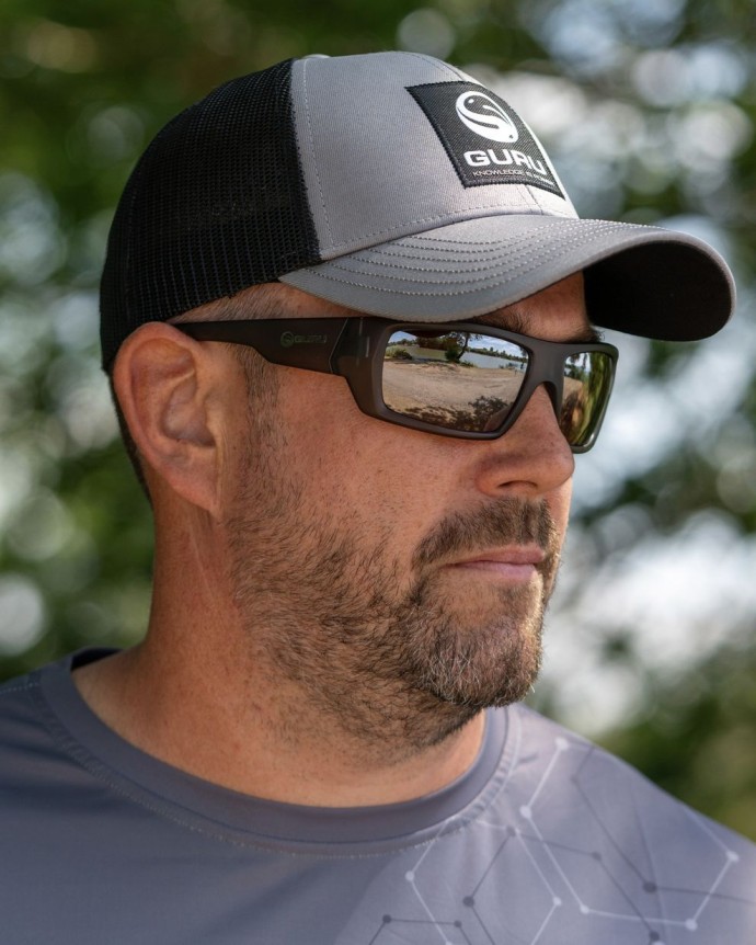 Šiltovka Guru Grey Patch Trucker Cap