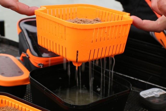Síto Guru Bait Strainer
