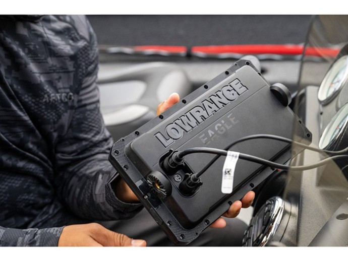Sonar Lowrance Eagle 7 sa Sondom 83/200 HDI