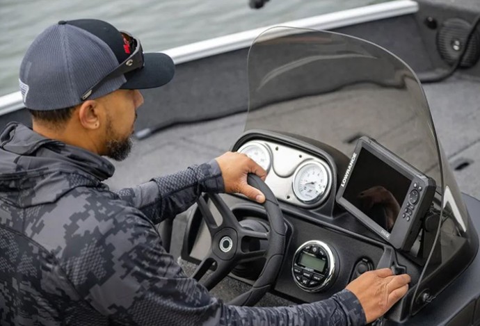 Sonar Lowrance Eagle 9 Sa Sondom Tripleshot HD + Baterija i Punjač BESPLATNO