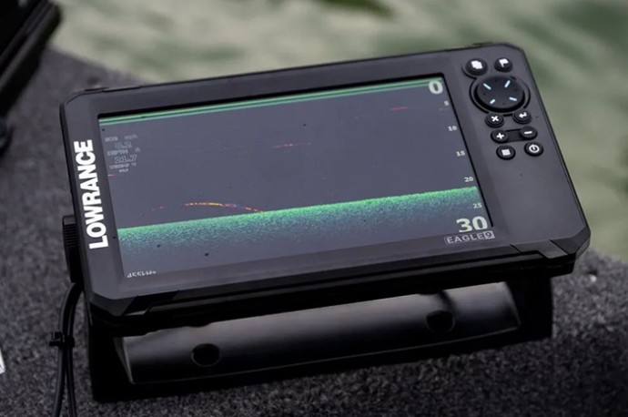 Sonar Lowrance Eagle 9 Sa Sondom Tripleshot HD + Baterija i Punjač BESPLATNO