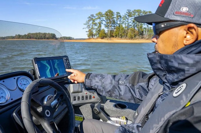 Sonar Lowrance Eagle 9 Sa Sondom Tripleshot HD + Baterija i Punjač BESPLATNO