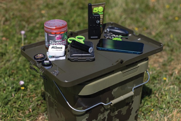 Stolek na Kbelík Korda Bucket Table
