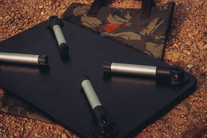 Stolić Giants Fishing Gaube Bivvy Table