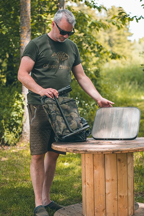 Stolić Giants Fishing Skládací s Taškou Folding Table with Bag