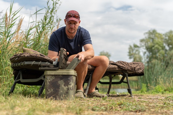 Stolić za kantu Korda Bucket Table