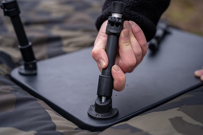 Stolička Avid Carp Revolve Bivvy Table