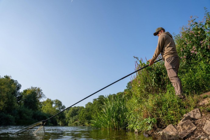 Teleskopska drška za podmetač Korum Allrounder Telescopic Handle