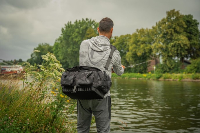 Torba Rage Voyager Camo Large Carryall + 5x Plastična kutija