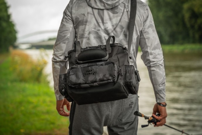 Torba Rage Voyager Camo Medium Tackle Bag