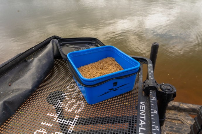 Torba za mamce Preston Supera X Bait Safe Mini