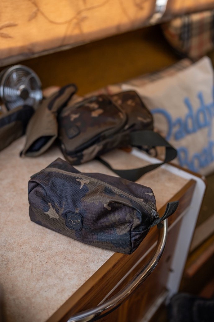 Torba za pribor Korda Wash Bag Dark Kamo