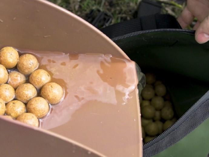 Torbica oko struka Delphin za hranjenje Baityx