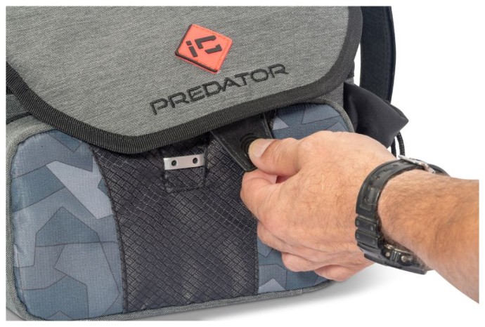 Torbica oko struka Iron Claw Sliding System Bag