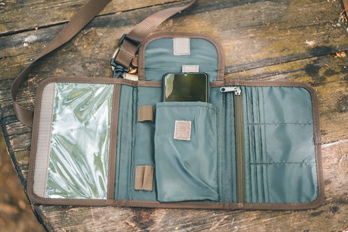Torbica za dokumente Giants Fishing i telefon Security Pouch