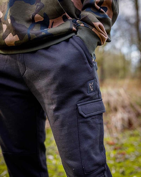 Trenirka Fox LW Black/Camo Combat Joggers