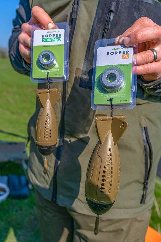 Zakrmna raketa Korum Booper Standard + konop Delphin HotSpod 8