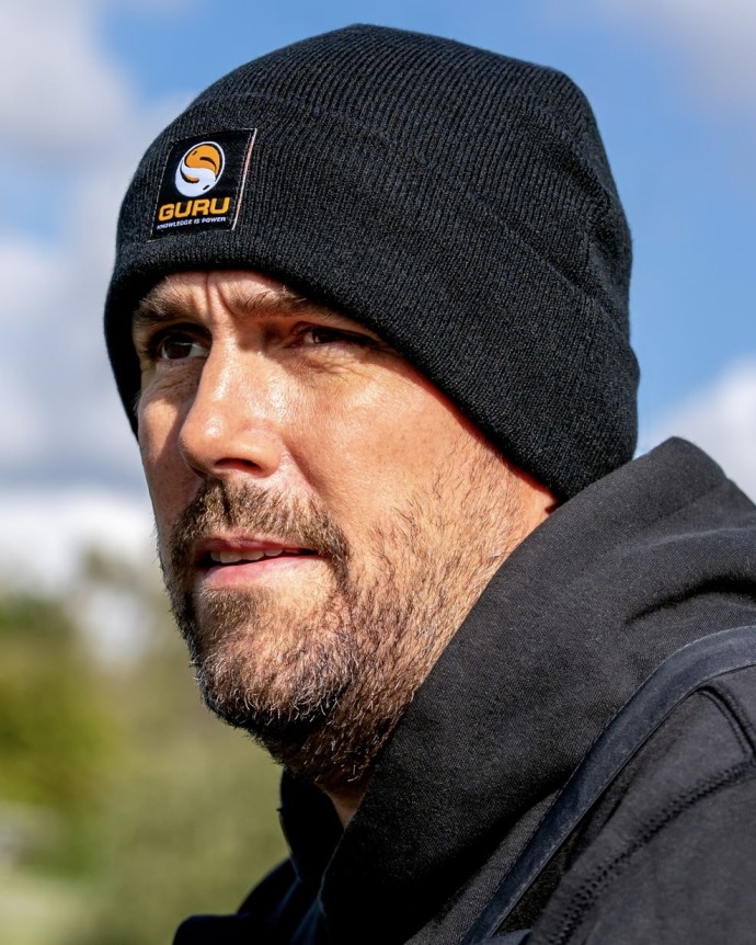 Zimska kapa Guru Black Patch Beanie