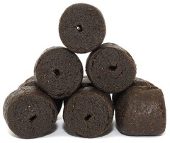 Chytaće pelete Monster Cat BIG Pelleti 30mm 1kg Crni halibut