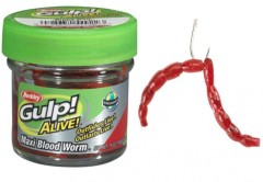 Patentky Berkley Gulp Maxi Blood Worm